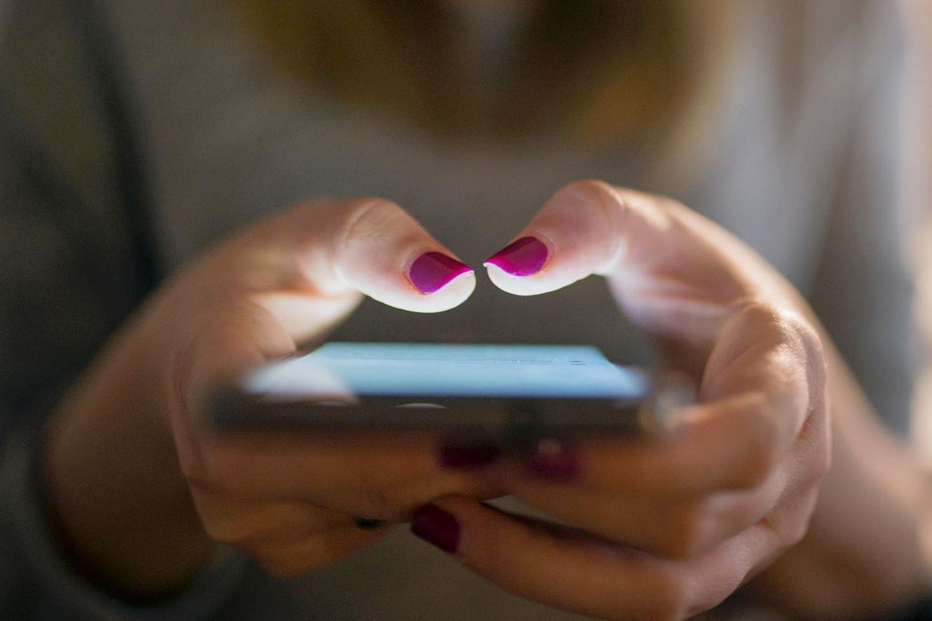 Senacon notifica empresas de celular sobre aplicativo de apostas