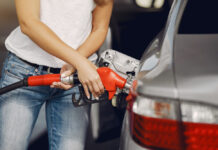 Petrobras reduz preço da gasolina em 5,2% a partir desta terça