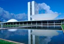Congresso vota nesta semana fim da escala 6×1 e “taxa das blusinhas”