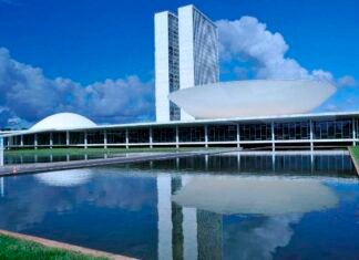 Congresso vota nesta semana fim da escala 6×1 e “taxa das blusinhas”