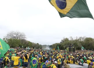 Supremo condena mais 10 pessoas pelos atos do dia 8 de janeiro