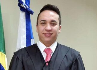 Procurador é demitido duas vezes por perder prazos e favorecer a si mesmo