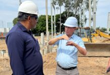 Prefeito vistoria obra da nova sede da Prefeitura de Sinop