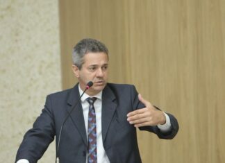 Dilmair Callegaro solicita faixa elevada em frente à escola cívico-militar