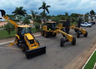 Vera reforça frota municipal com três novas máquinas