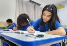 Escolas estaduais abertas nas férias garantem matrículas para 2026