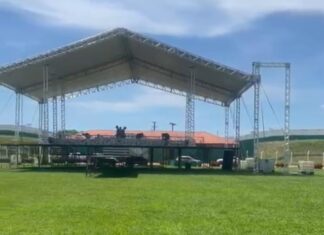 Começam os preparativos para o show da virada em Sinop
