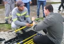 Programa Cidade Limpa faz retirada de fios na Avenida das Figueiras em Sinop