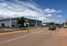 Cruzamentos na Avenida Alexandre Ferronato começam a ser fechados