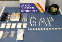 PM prende faccionado com tablete e porções de cocaína em Sinop