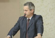 Dilmair Callegaro requer informações sobre loteamentos e limpeza urbana