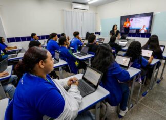 Prêmio Educador Nota 10 abre inscrições e inclui gestores escolares