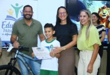 Prefeitura de Sinop homenageia escolas, professores e estudantes por destaque no Avalia MT
