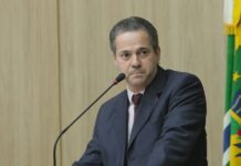 Dilmair Callegaro indica a aquisição de mini escavadeiras para limpeza pública