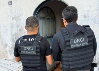 Polícia cumpre mandados contra investigados por produção e armazenamento de pornografia infantil