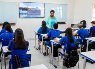 Prazo de posse para professores convocados em concurso começa nesta segunda (4)