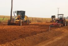 Obra na estrada Selene em Sinop avança com execução de base e subleito
