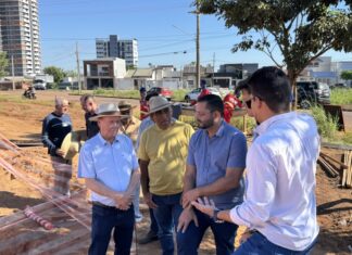Prefeito e vice fazem vistoria em obras de pavimentação
