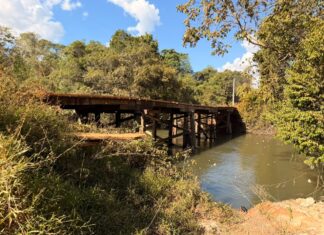 Estrutura comprometida em ponte bloqueia estrada em Santa Carmem