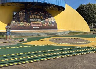 Copa do Mundo na Praça Emílio Malinski em Santa Carmem