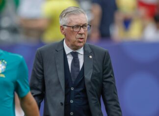Ancelotti lamenta eliminação e já projeta novo ciclo: “Não é o fim”
