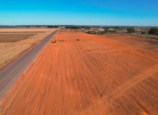 Finalizada limpeza de terreno para construção de 150 casas em Vera