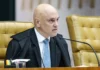 Moraes suspende visitas de Flávio a Bolsonaro na prisão domiciliar