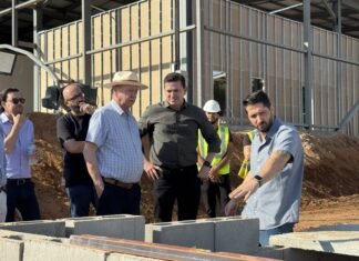 Prefeito visita canteiro de obras de novo cemitério em Sinop