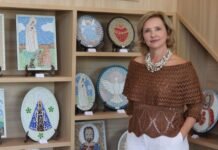 Artista plástica de Sinop vai para Europa pintar Igreja em Portugal