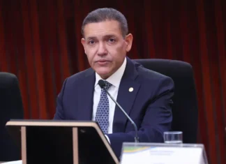 Presidente do TSE convoca eleitores a comparecer às urnas