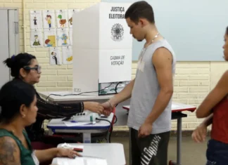 Com envelhecimento da população, eleitorado jovem recua 22% em 16 anos