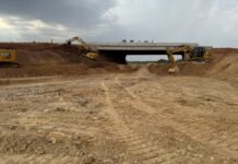 Obras do viaduto alteram o tráfego na Rodovia dos Imigrantes durante o final de semana