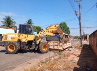 Sinop recolhe mais de 1,2 mil caçambas de entulho na Operação Cidade Limpa