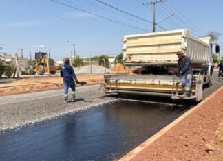 Estrada Claudete recebe pavimentação e entra na fase final em Sinop