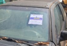 Veículos abandonados começam a ser adesivados pela GMT de Sorriso