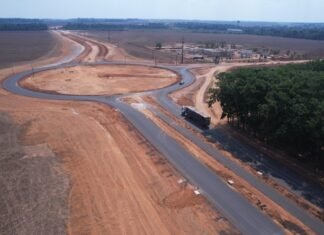 Obra da Avenida André Maggi, em Sinop, avança com 1,6 km pavimentados rumo à BR-163