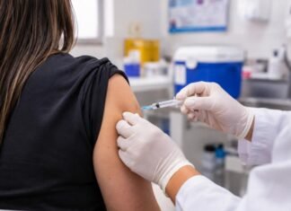 Vera libera vacinação contra a gripe para toda a população